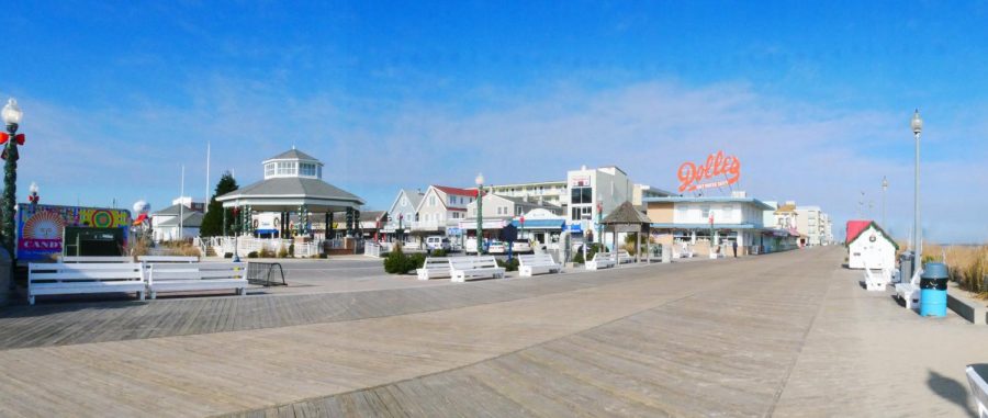 Rehoboth beach which is a popular spot for seniors to go to for senior beach week. Image courtesy of Upsplash.