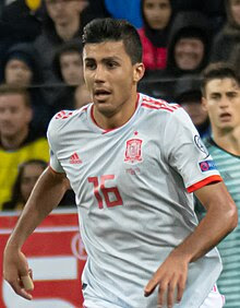 Rodri playing for the Spanish National team in 2019