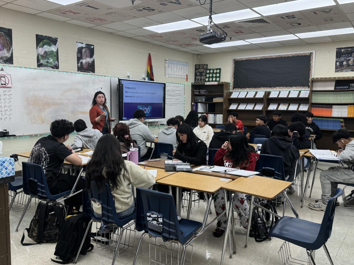 Ms. Monk Teaching Her 4th Period Bio-Geo Class 